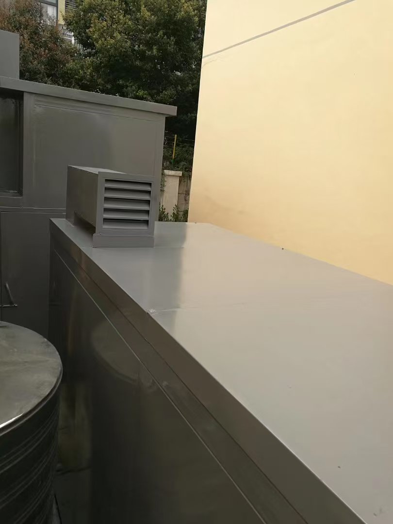 降噪工程中定制的进风消声百叶，兼顾降噪与设备散热需求